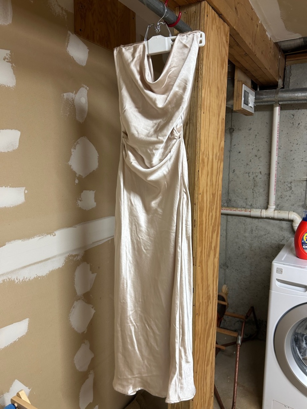 Selfie Leslie dress
